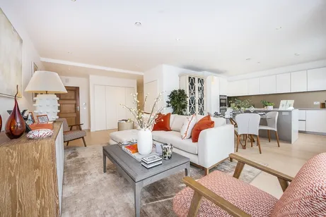 Pinewood Gardens Teddington TW11