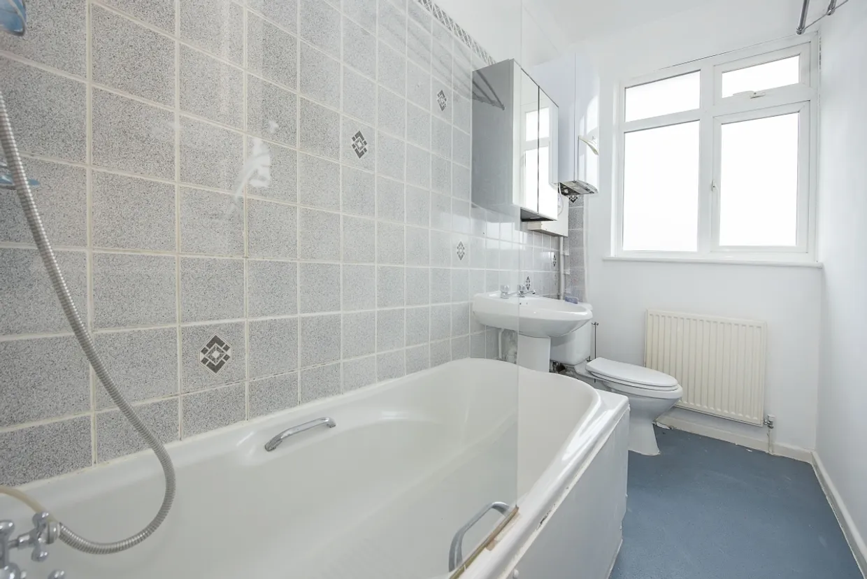 Whitton Road Twickenham TW1 photo 7