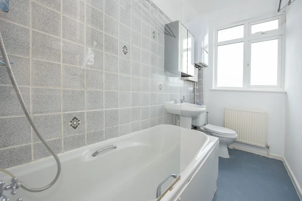 Whitton Road Twickenham TW1 photo 7