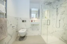 Pinewood Gardens Teddington TW11 photo 9