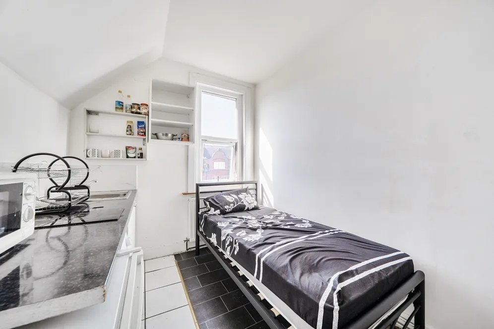 Broadhurst Gardens London NW6 photo 4