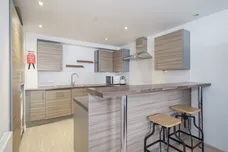 Lakeside Way Wembley HA9 photo 3