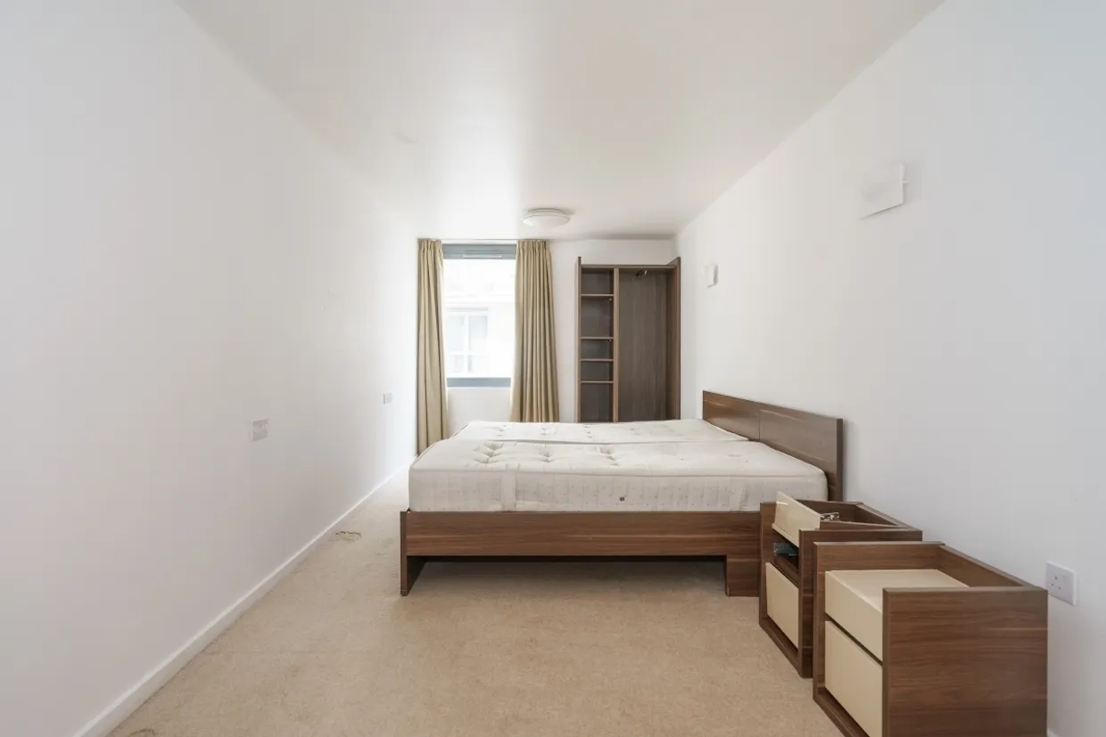 Lakeside Way Wembley HA9 photo 10