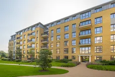 Pinewood Gardens Teddington TW11 photo 13