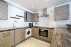 Lakeside Way Wembley HA9 photo 15