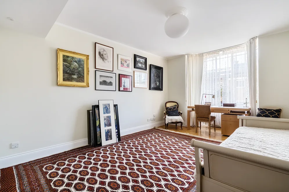 Queensway, London, W2 photo 9