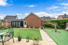 Jupiter Close, Berryfields, Aylesbury