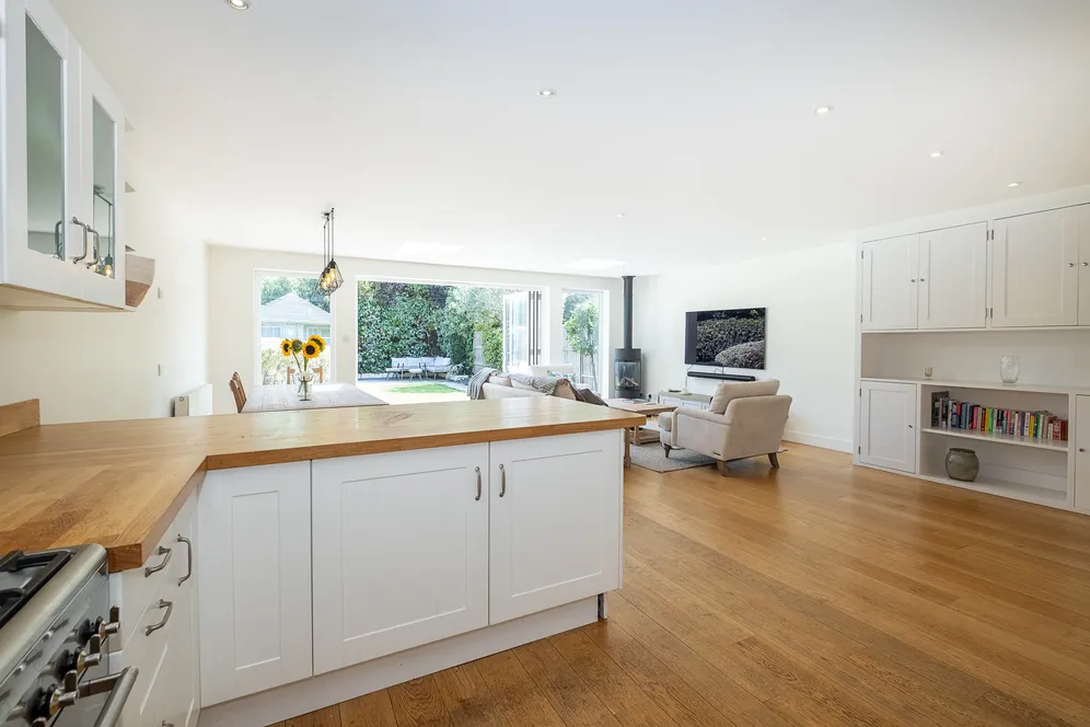 The Drive, London, SW20 photo 2