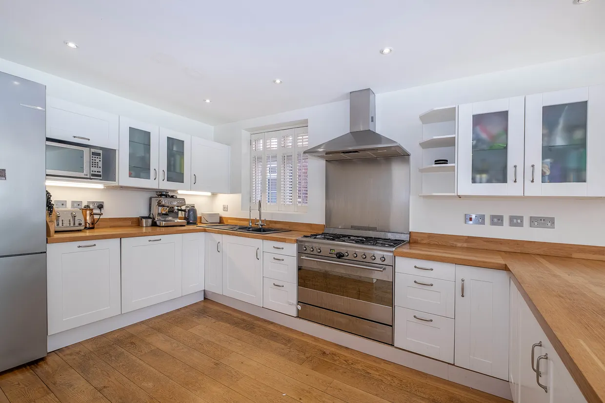 The Drive, London, SW20 photo 12