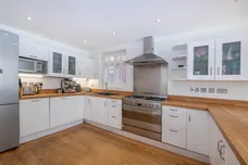 The Drive, London, SW20 photo 12