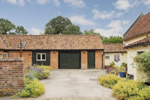 Norwich Road, Woodton, NR35 photo 28