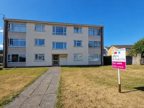 Tyn-Y-Pwll Road, Cardiffphoto