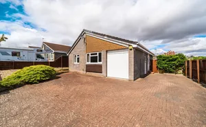 Woodleigh Road, Newton Abbot, Devon, TQ12 photo