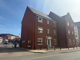 Manor Gardens Close, LOUGHBOROUGH photo