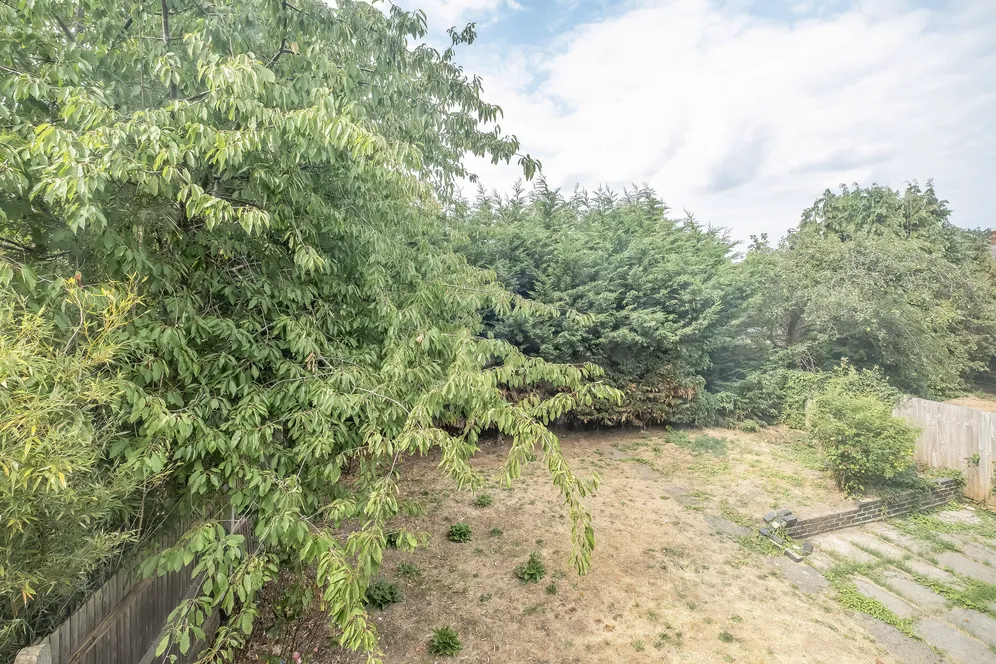 Sandy Lane, Richmond, TW10 photo 11