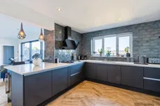 Melvinia Crescent, Barnsley