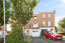 Hill End Crescent, LEEDS