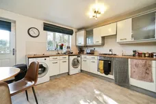Hill End Crescent, LEEDS