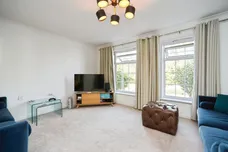 Hill End Crescent, LEEDS