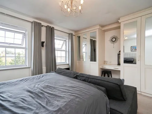 Hill End Crescent, LEEDSphoto