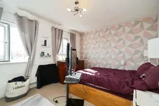 Hill End Crescent, LEEDS