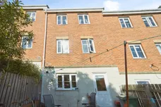 Hill End Crescent, LEEDS