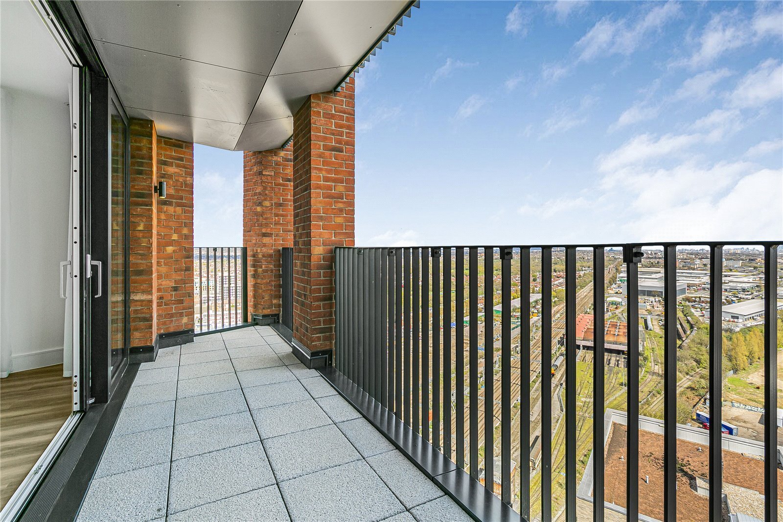 Healum Avenue, Southall, UB2 Image 12