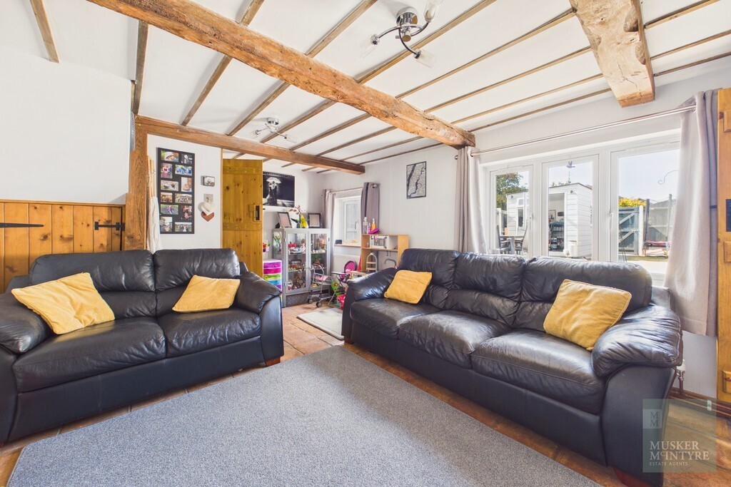 Factory Close, Harleston Image 3