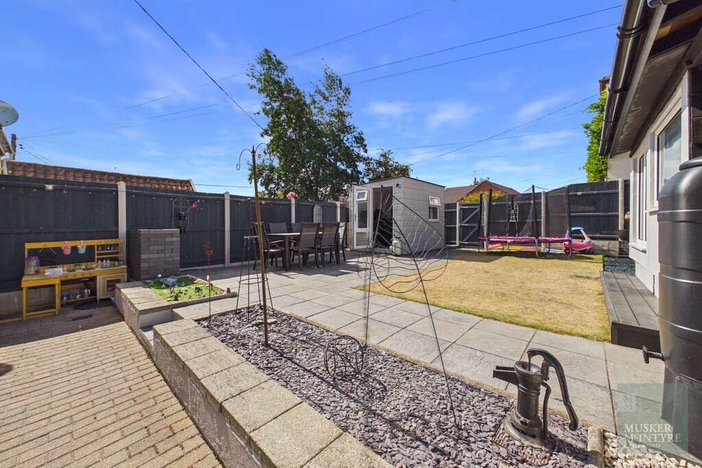 Factory Close, Harleston Image 13