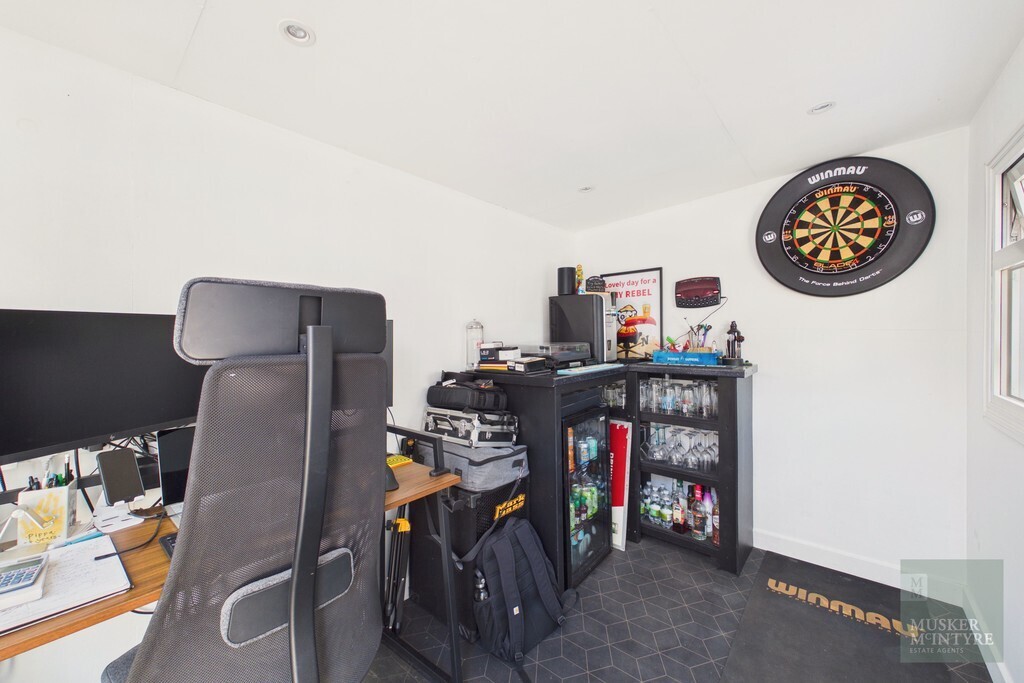 Factory Close, Harleston Image 16