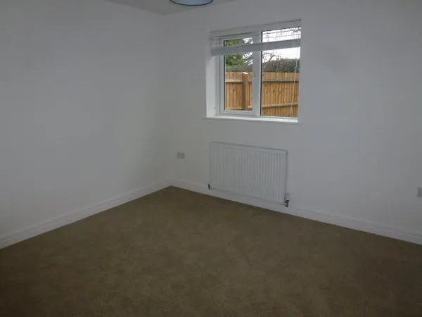 Main Road, Duston, NN5 photo 6