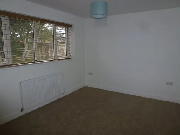 Main Road, Duston, NN5 photo 7