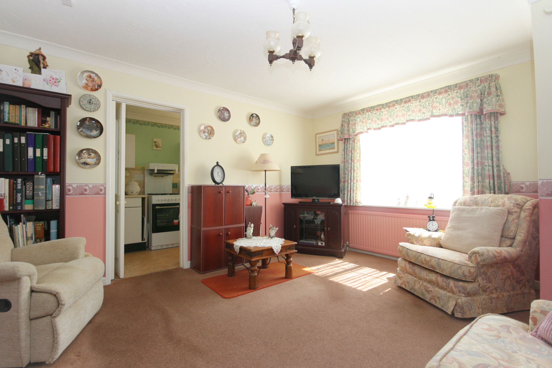 Lawn Close, Milford on Sea Image 3