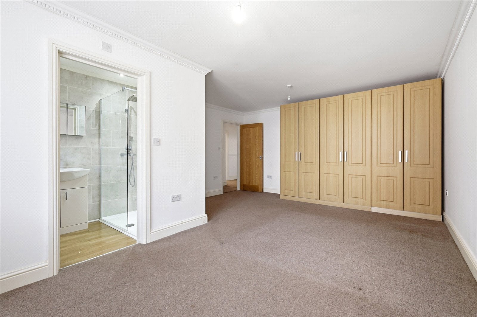 Aldersbrook Road, London, E12 Image 16
