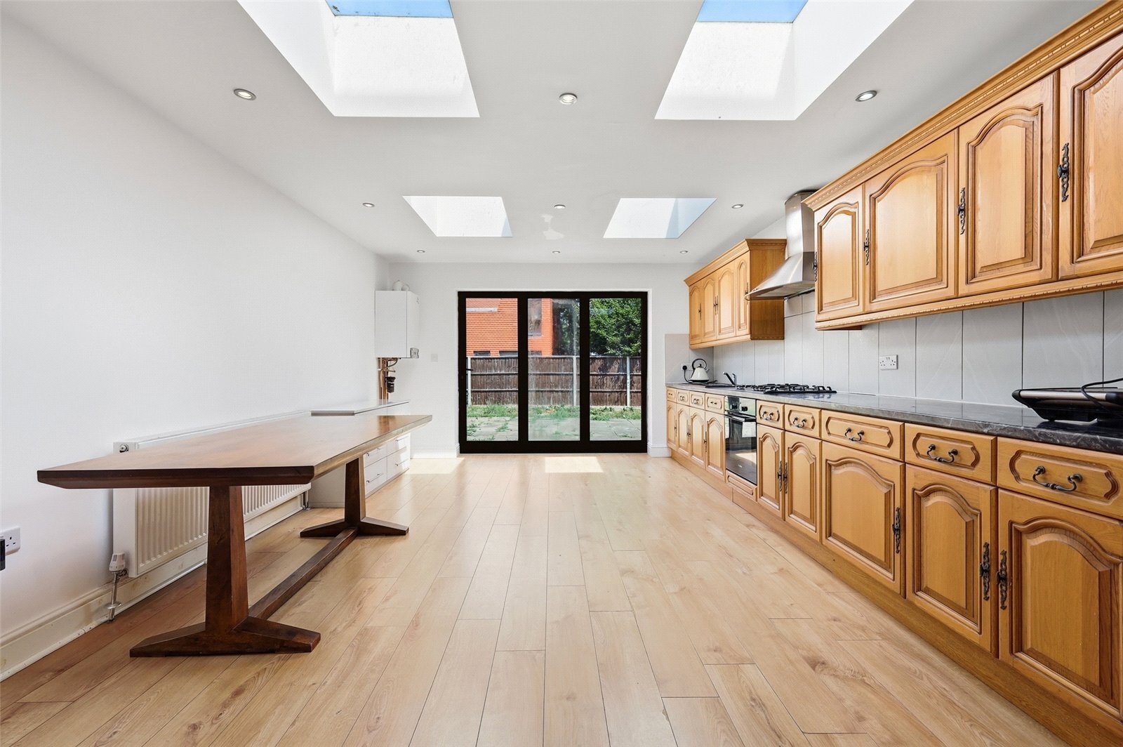 Aldersbrook Road, London, E12 Image 20