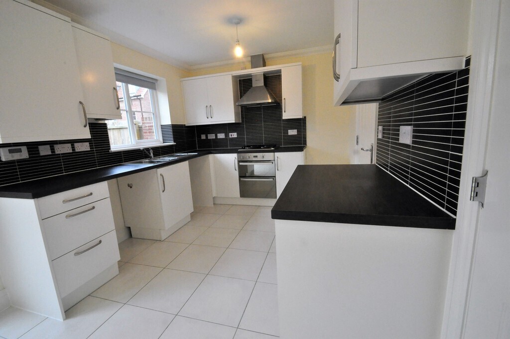Warren Avenue, Saxmundham Image 3