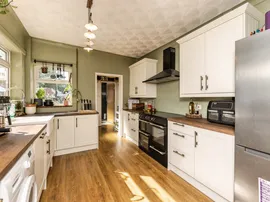 Barnsley Road, South Kirkby, Pontefract thumb 2