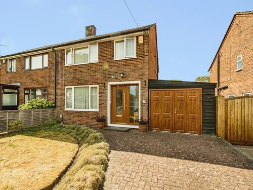 Queens Mead, Bedgrove, Aylesburyphoto