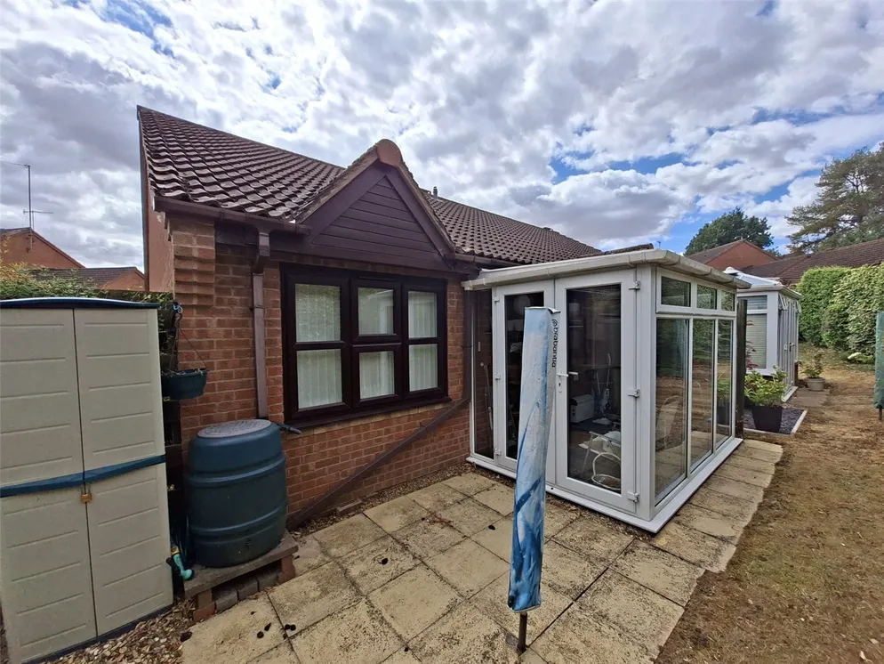 Property carousel item 11
