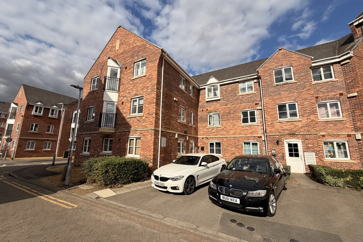 Henry Bird Way, NORTHAMPTON
