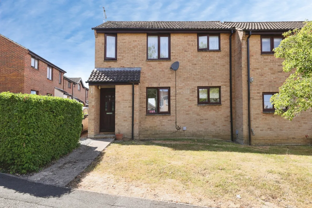 Highgrove Close, Calne
