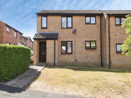 Highgrove Close, Calnephoto