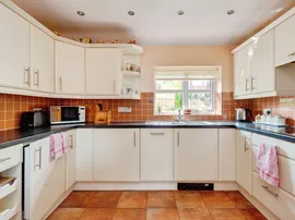 Cobal Court, Frodsham thumb 3