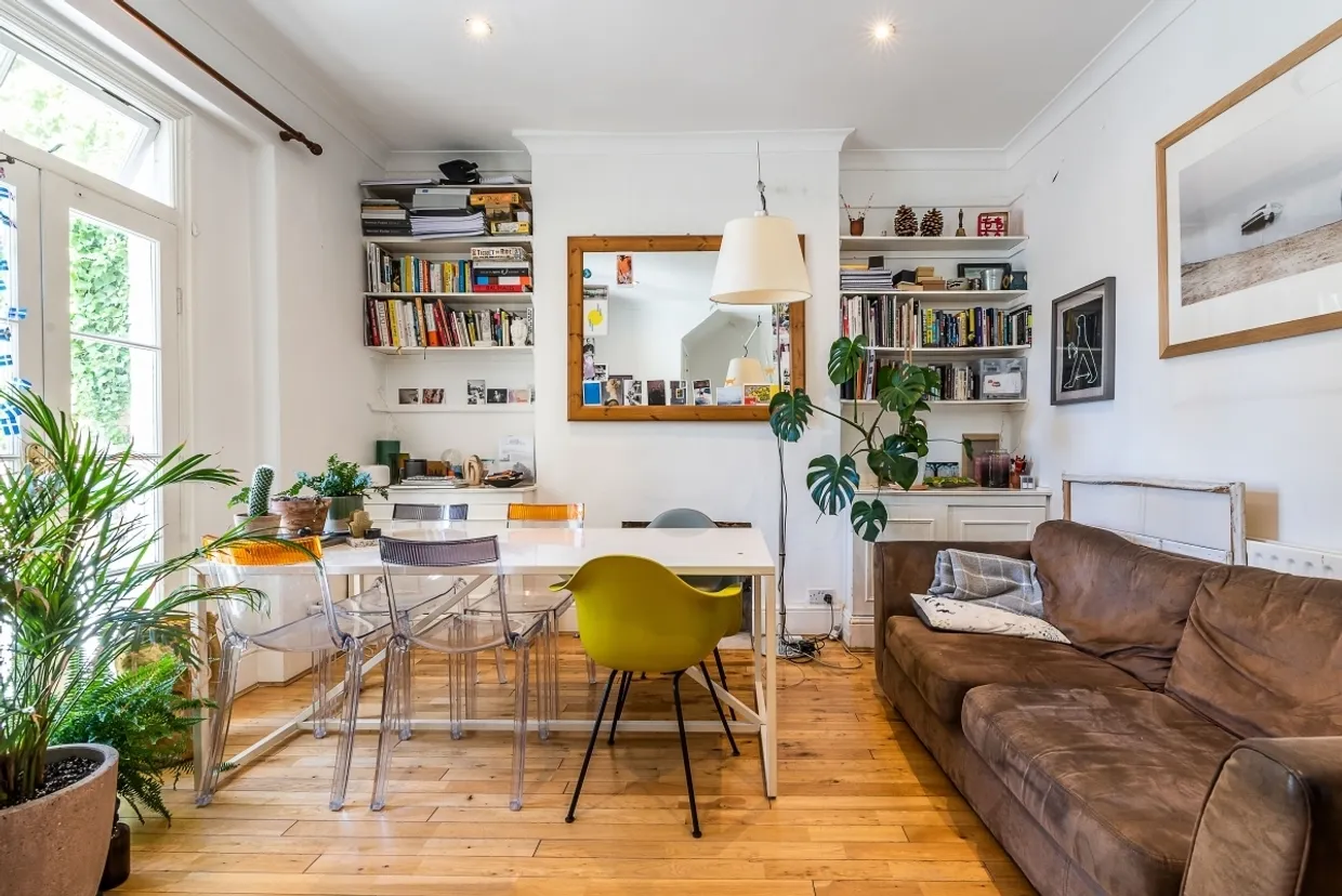 Lambourn Road, SW4 photo 1