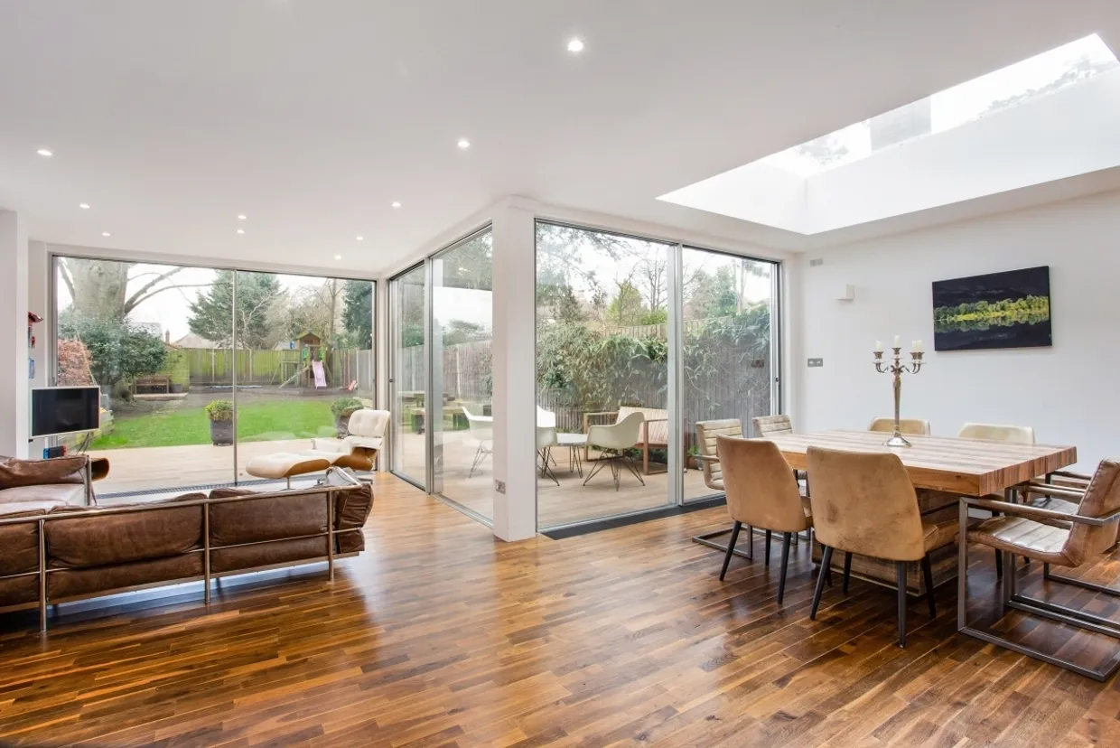 Burgh Heath Road, Epsom KT17 photo 2