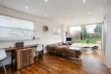 Burgh Heath Road, Epsom KT17 photo 7