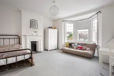 Burgh Heath Road, Epsom KT17 photo 11