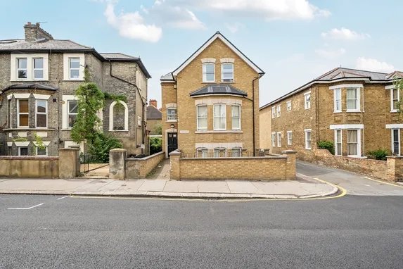 Outram Road Croydon CR0