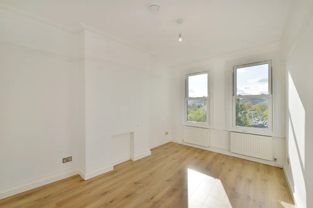 Hermiston Avenue London N8 photo 5