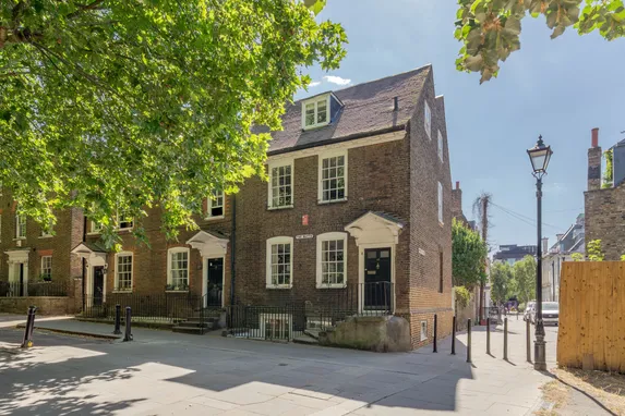 The Butts, Brentford, TW8